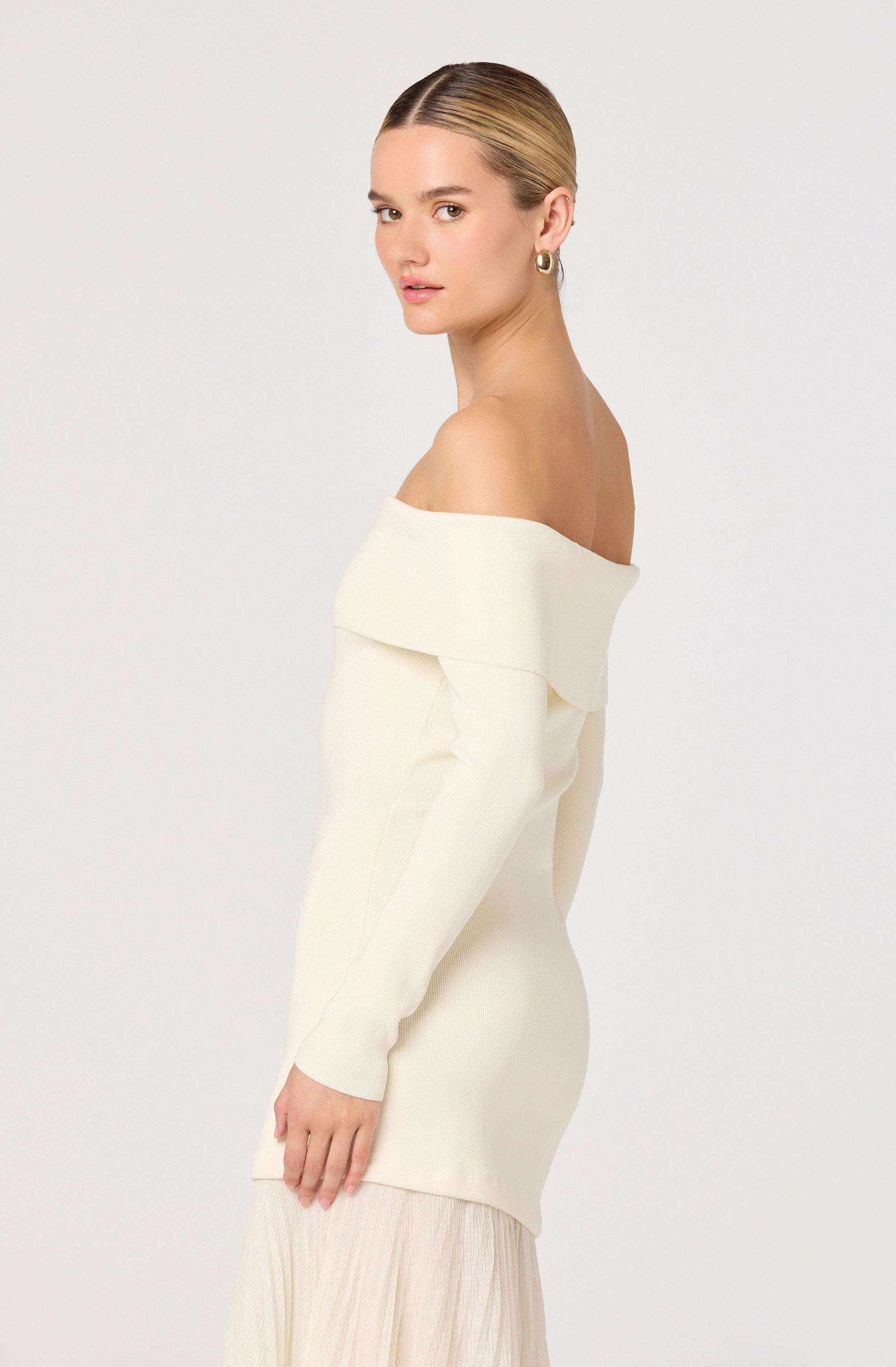 Lidia Off-Shoulder Pleated Midi Dress