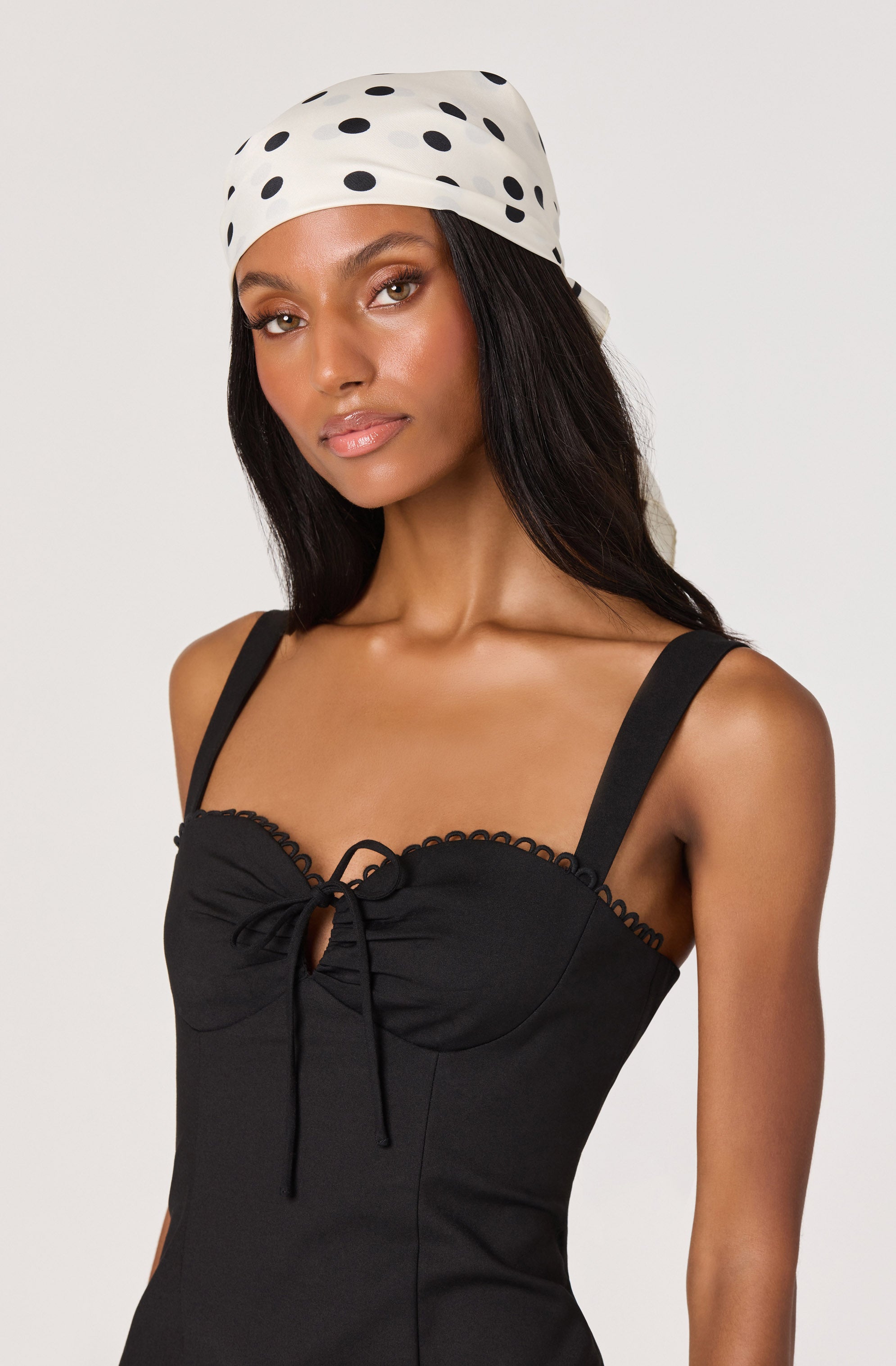 Raziela Scalloped Trim Midi Dress