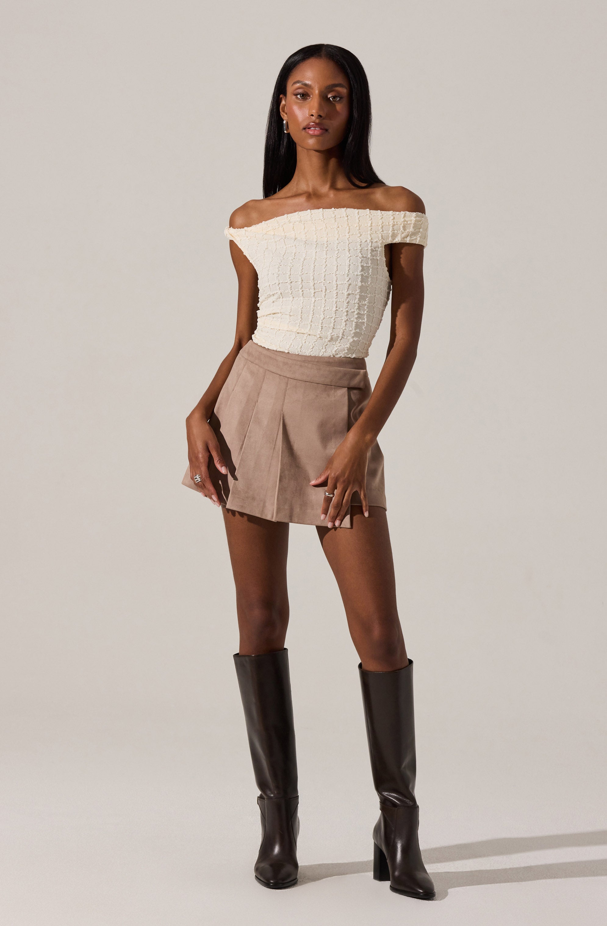 Lindy Textured Off Shoulder Top