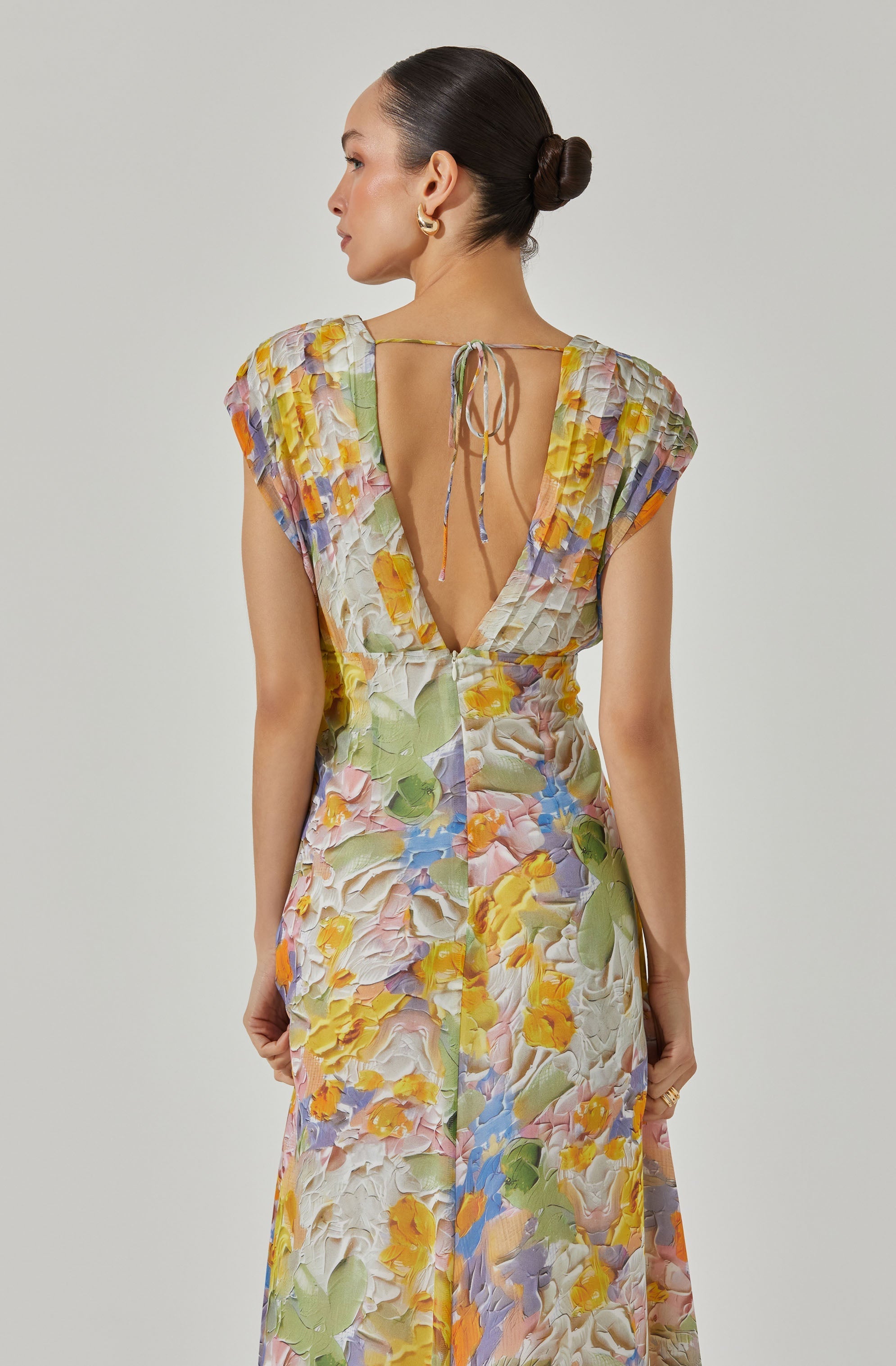 V-Neck Pleated Floral Midi Dress