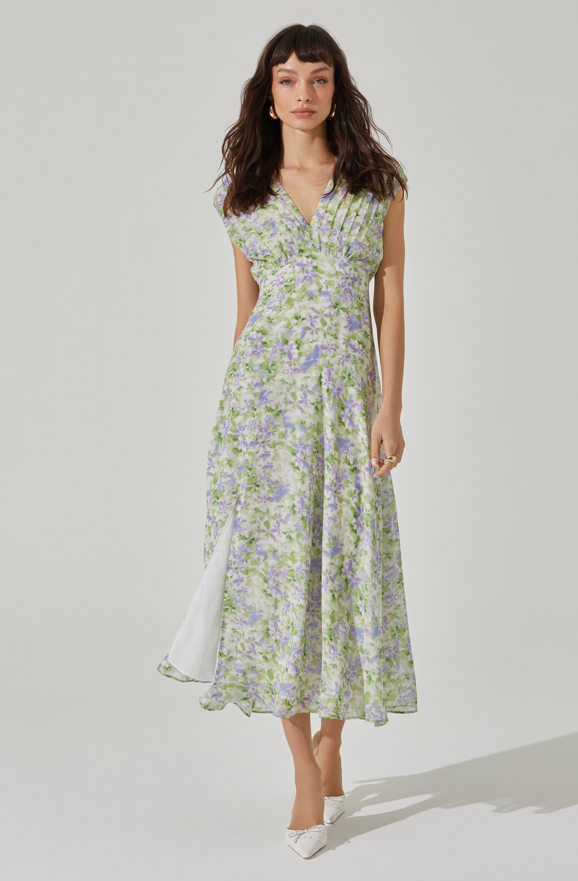 V-Neck Pleated Floral Midi Dress