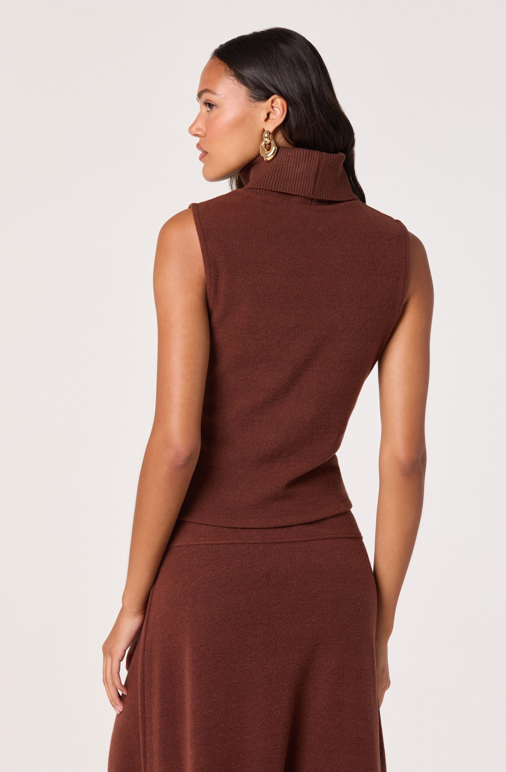 Sleeveless Knit Turtleneck Top